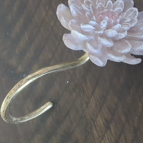 Ceramic Shower Hooks - Picture 3 of 3